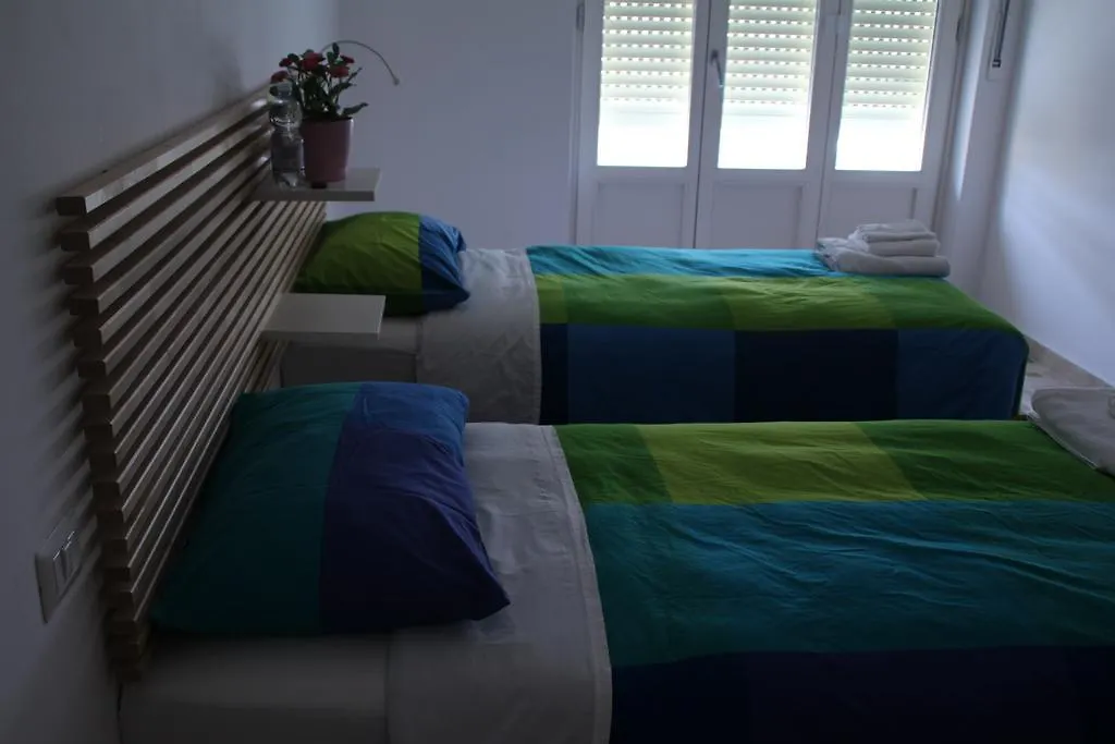 Stephenson Apartment Mediolan 0*,