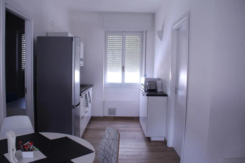 Stephenson Apartment Milán 0*,