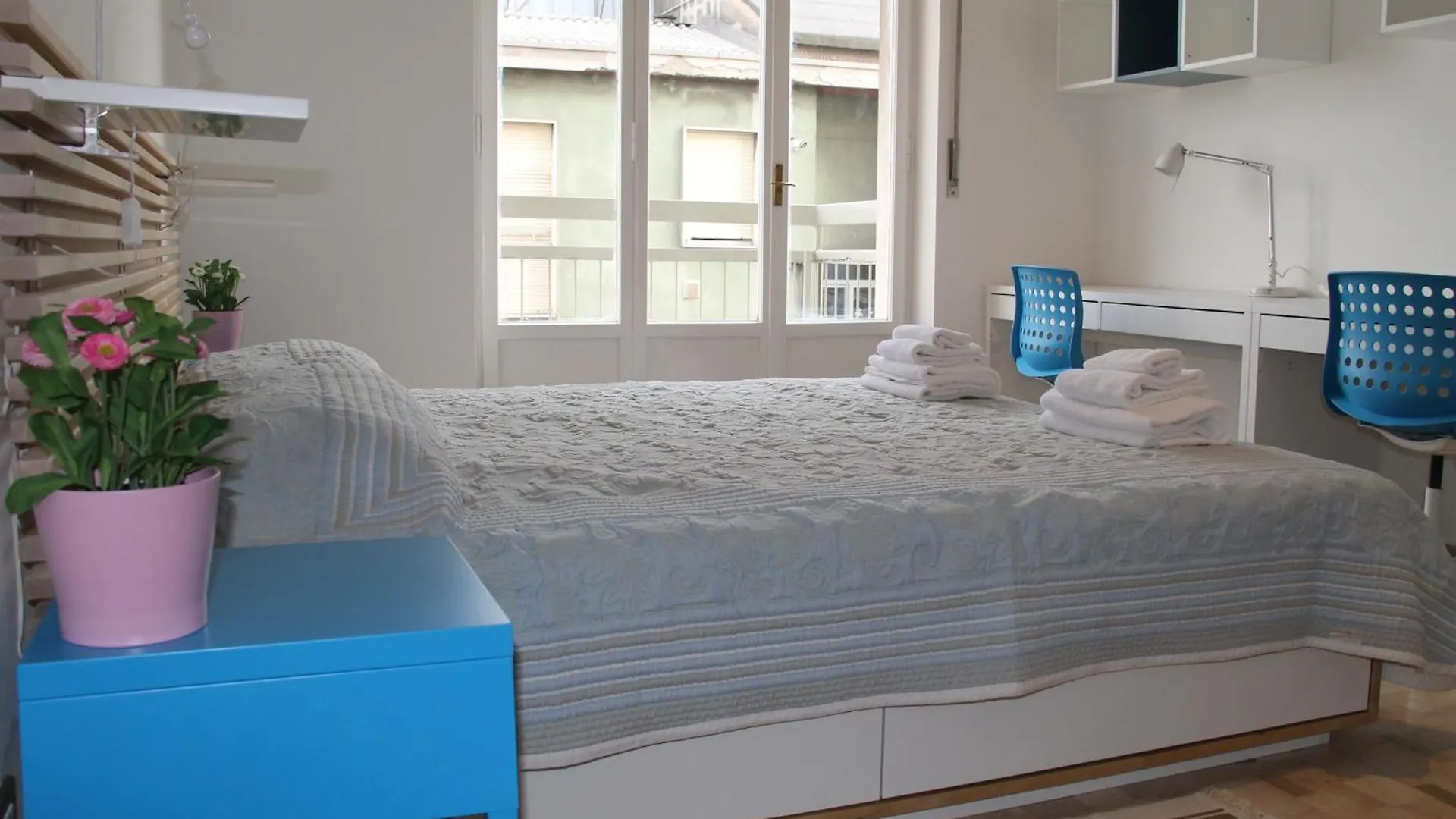 Stephenson Apartment Milano 0*,  Italien